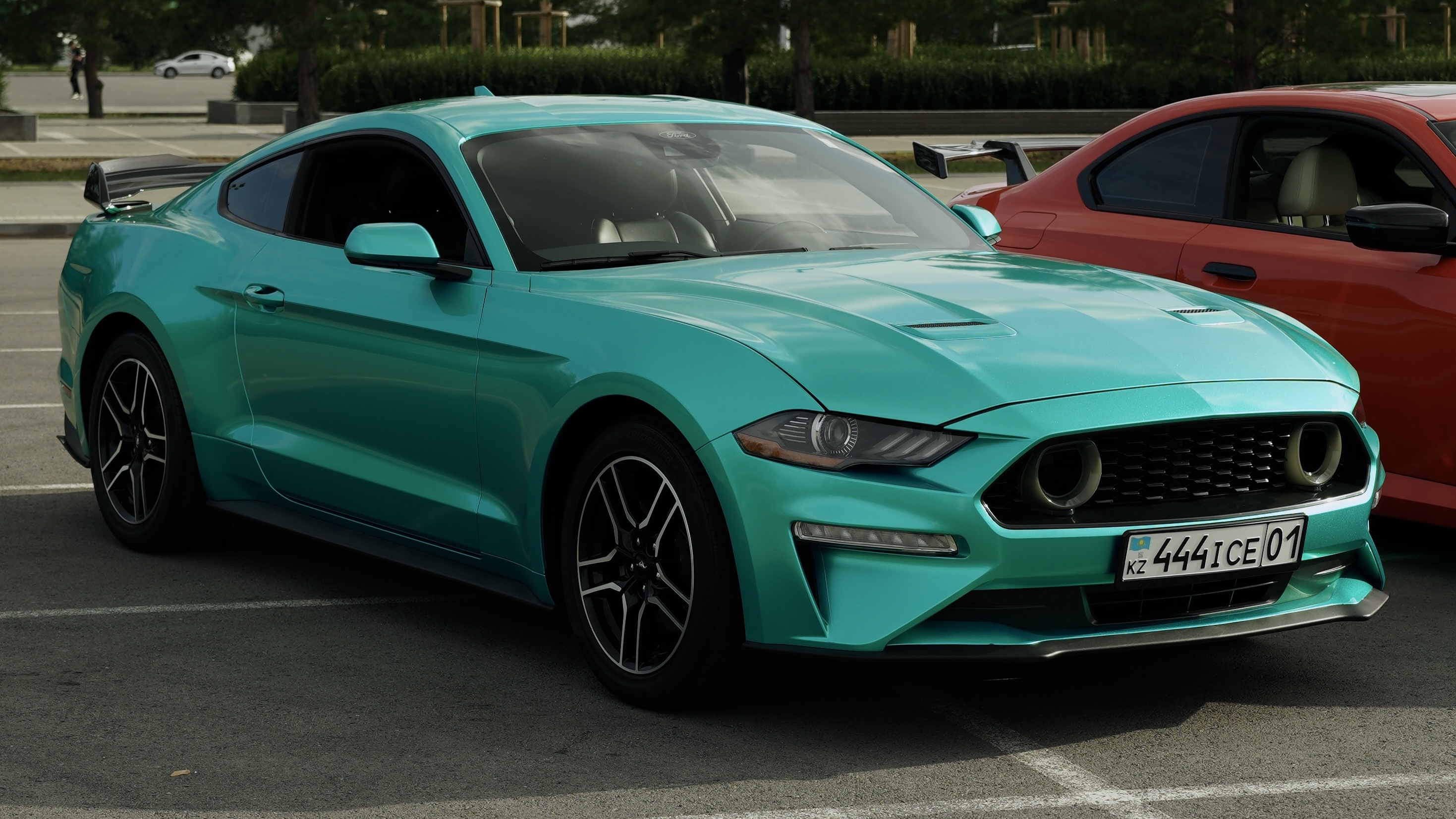 Ford Mustang — синий